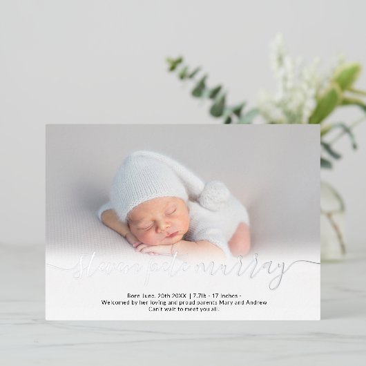 Nom script photo bébé argent faire-part de naissan (Debout devant)