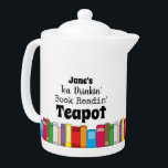Nom Thé Boire, Mystère Lecture<br><div class="desc">Ce nom Thé Boire Livre Lecture Teapot est parfait pour les amateurs de livre pendant qu'ils boivent dans leur livre préféré. Cette théière colorée est une excellente idée cadeau pour les vers de livres et les bibliophiles.</div>