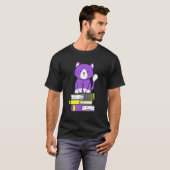 Nonbinary subtiel Pride Cute Cat Book Pile Non Bin T-shirt (Voorkant volledig)