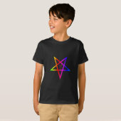 Nonbinary transgender inverteerde regenboogpentagr t-shirt (Voorkant volledig)