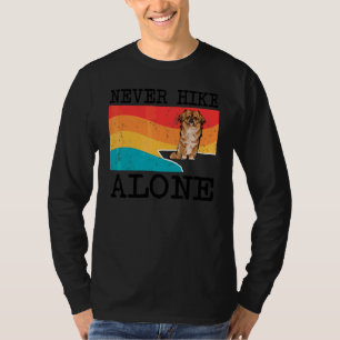 Nooit Alleen Wandelen Pekingese Grafische Wandel T-shirt