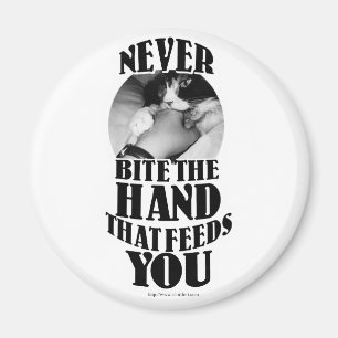 Nooit die hand opsteken magneet