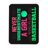 Nooit een meisje onderschatten dat Basketball spee Magneet (Verticaal)