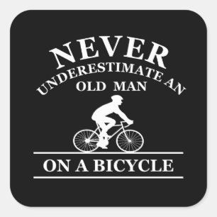 nooit een oud man op een fiets onderschatten vierkante sticker