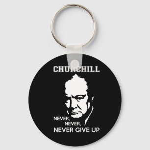 NOOIT, GEEF NOOIT WINSTON CHURCHILL QUOTE OP SLEUTELHANGER
