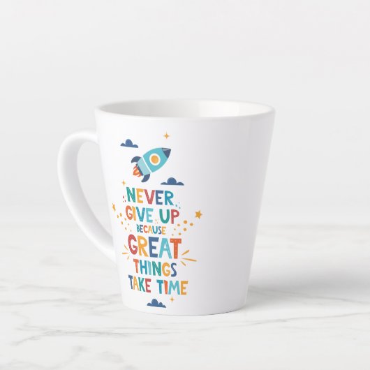 Nooit opgeven omdat het tijd kost latte mok (Linkerhoek)