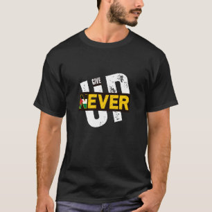 NOOIT OPGEVEN Stoute Grunge Protest T-shirt