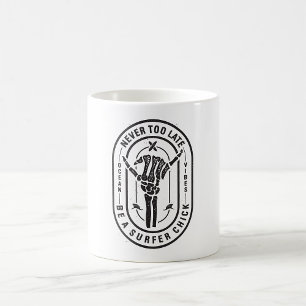 Nooit te laat Skeleton Surfer Chick Ocean Vibes Koffiemok