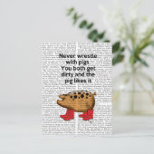 Nooit worstelen met varkens briefkaart (Staand voorkant)