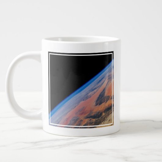 Noord-Afrika en de grote Libische woestijn. Extra Grote Beker (Links)