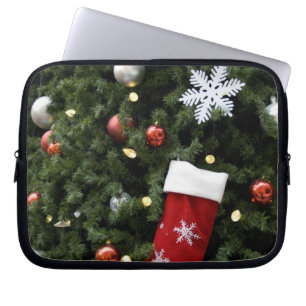 Noord-Amerika. kerstversieringen op boom. 5 Laptop Sleeve