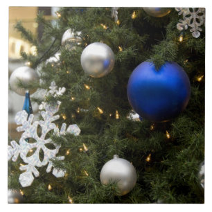 Noord-Amerika. kerstversieringen op boom. Tegeltje