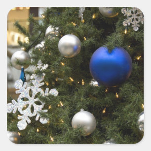 Noord-Amerika. kerstversieringen op boom. Vierkante Sticker