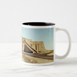 Noordoostelijke façade van de ziggurat, c.2100 BC Tweekleurige Koffiemok