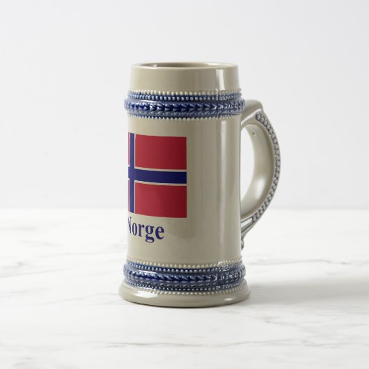 Noorse vlag met naam in het Noors Bierpul (Voorkant rechts)