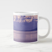 North America, USA, Alaska, Inside Passage. Jumbo Mok (Rechts)