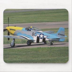 North American P-51 D Dazzling Donna op de Muismat