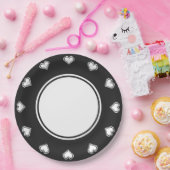 Nos cœurs 8 bits sur assiette en papier noir (Fête)
