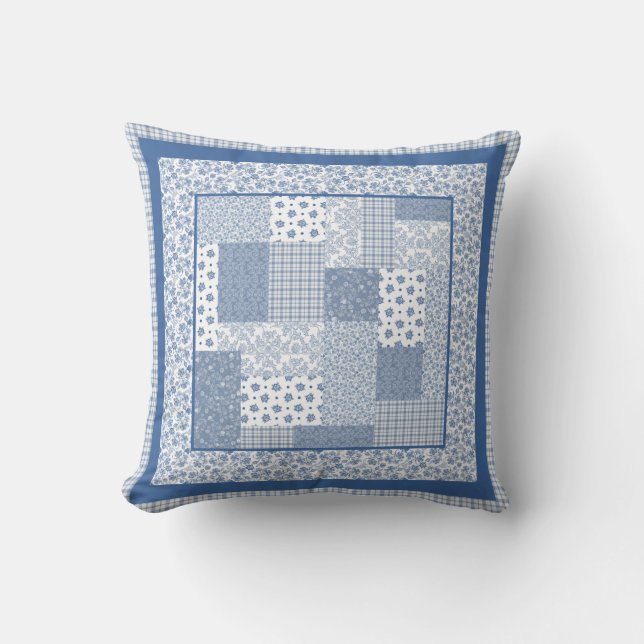Nostalgische Indigo Blauw en Wit Faux Patchwork Kussen (Voorkant)