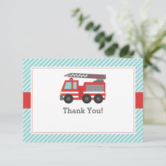 Note rouge de Merci de camion de pompiers (Debout devant)