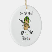 Noten over het serveren van T-shirts en geschenken Keramisch Ornament (Rechts)