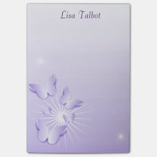 Notes de post-it assez pourpres de papillons