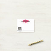 Notes de post-it d'ordinateur portable de (Sur un bureau)