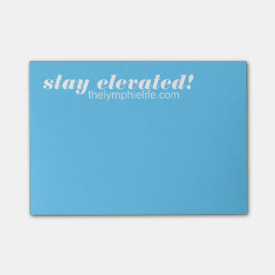 Notes de post-it élevées par séjour