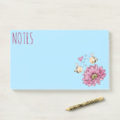 Notes de post-it sur la fleur d'abeilles mignonnes (Sur un bureau)
