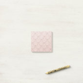 Notes post-it de balance rose (Sur un bureau)