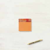 Notes post-it de la croix rouge orange personnalis (Sur un bureau)