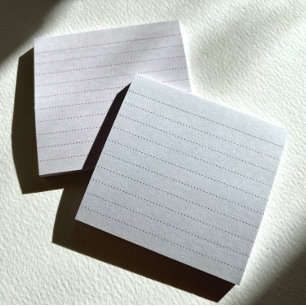 Notes post-it de la règle de point bleu clair