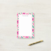 Notes post-it de motif floral rose (Sur un bureau)