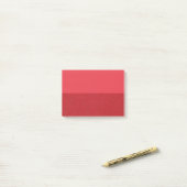 Notes post-it® de tomate rouge à deux tons (Sur un bureau)
