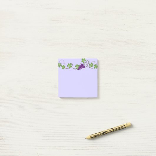 Notes post-it des raisins (Sur un bureau)