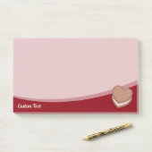 Notes post-it du biscuit du coeur (Sur un bureau)