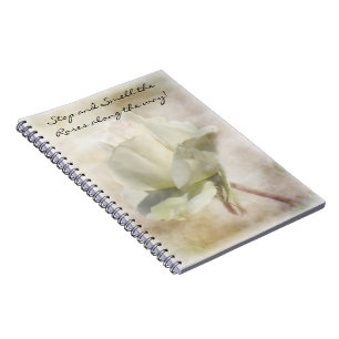 Notitieboek getextureerd wit rozen