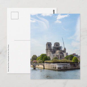 Notre Dame de Paris, de dag na de brand van 2019 Briefkaart