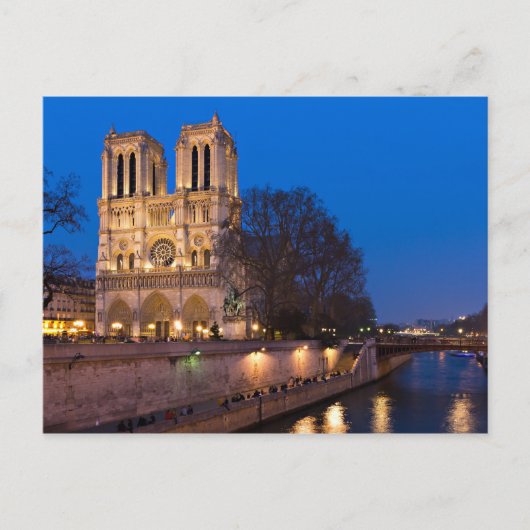 Notre Dame pendant la carte postale crépusculaire (Devant)