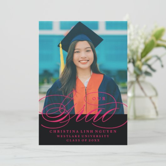 NOTRE ÉLÉGANT SCRIPT GRAD | CARTES D'INVITATION À  (Debout devant)