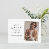 Notre Faire-part Graduate Simple Photo Graduate (Debout devant)