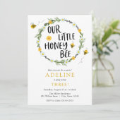 Notre petite invitation d'anniversaire d'abeilles (Debout devant)