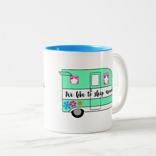 "Nous Aimons Dormir Autour" Camper Mug (Devant droit)