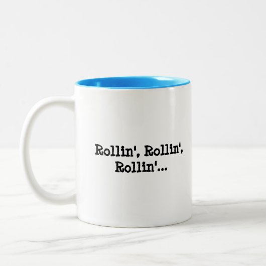 "Nous Aimons Dormir Autour" Camper Mug (Gauche)