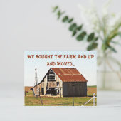 Nous avons déménagé à la ferme amusante Faire-part (Debout devant)