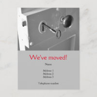 Nous avons Déménagé carte postale avec une vieille