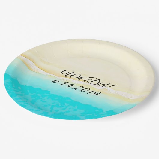 Nous avons fait des assiettes en papier sarcelle d (Angle)