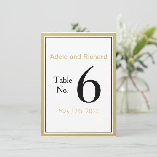 Nous faisons un numéro de table de mariage chic mo (Debout devant)