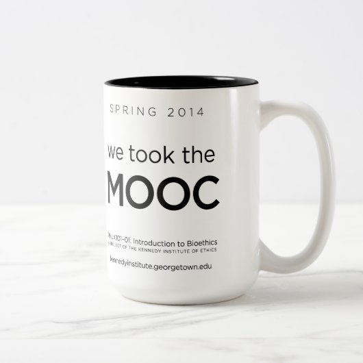 "Nous la tasse avons pris MOOC" (le XL) (Droit)