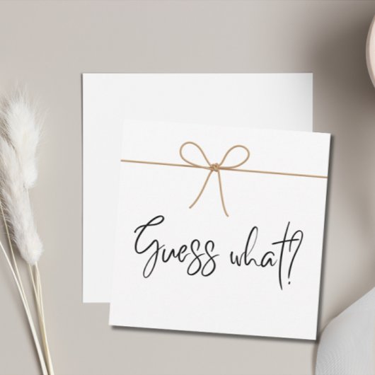 Nous nous attendons à une Faire-part minimale de g